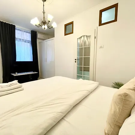 Point 0 * بوخارست